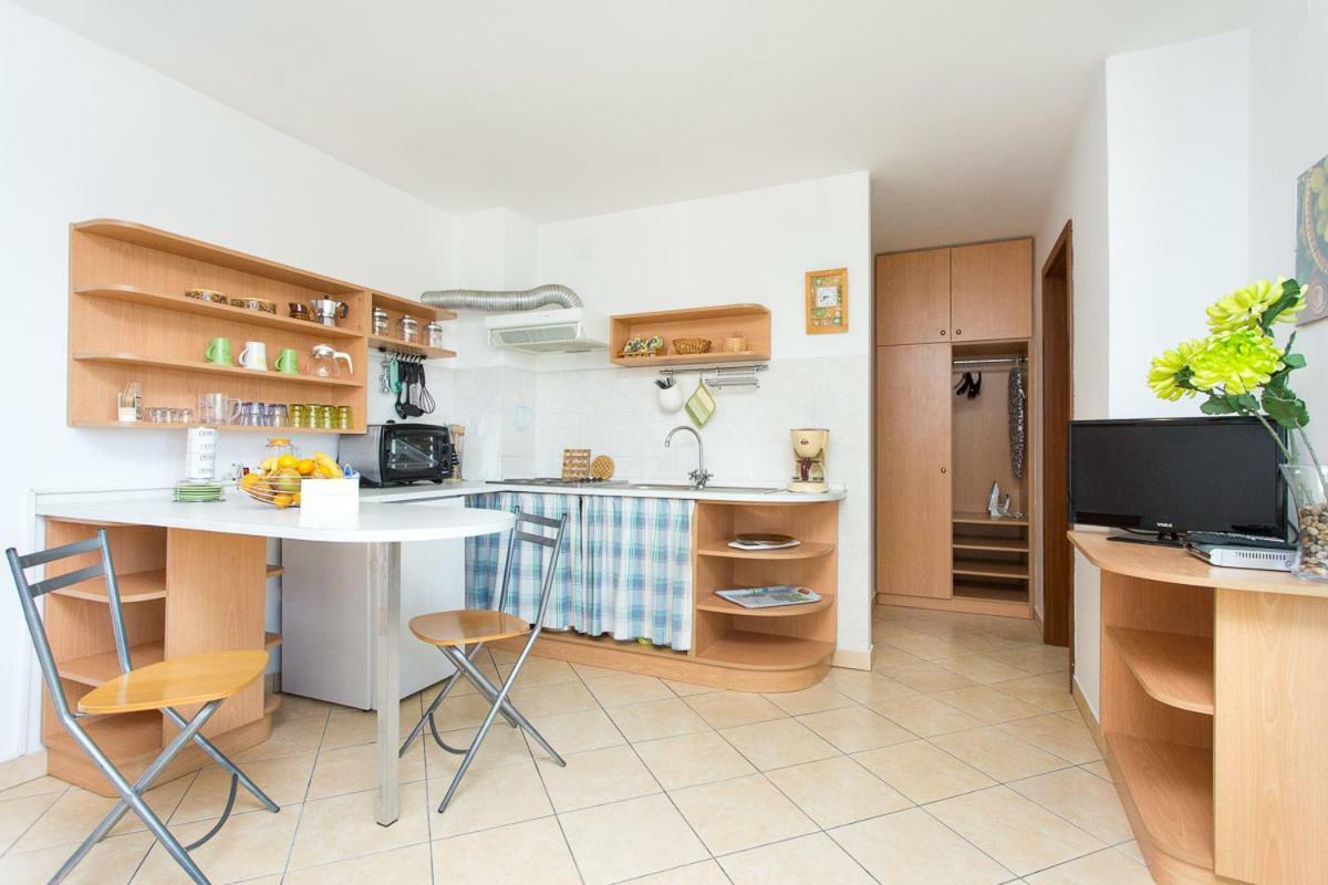 1-Bedroom Apartment With Loggia In Punat Island Krk Buitenkant foto