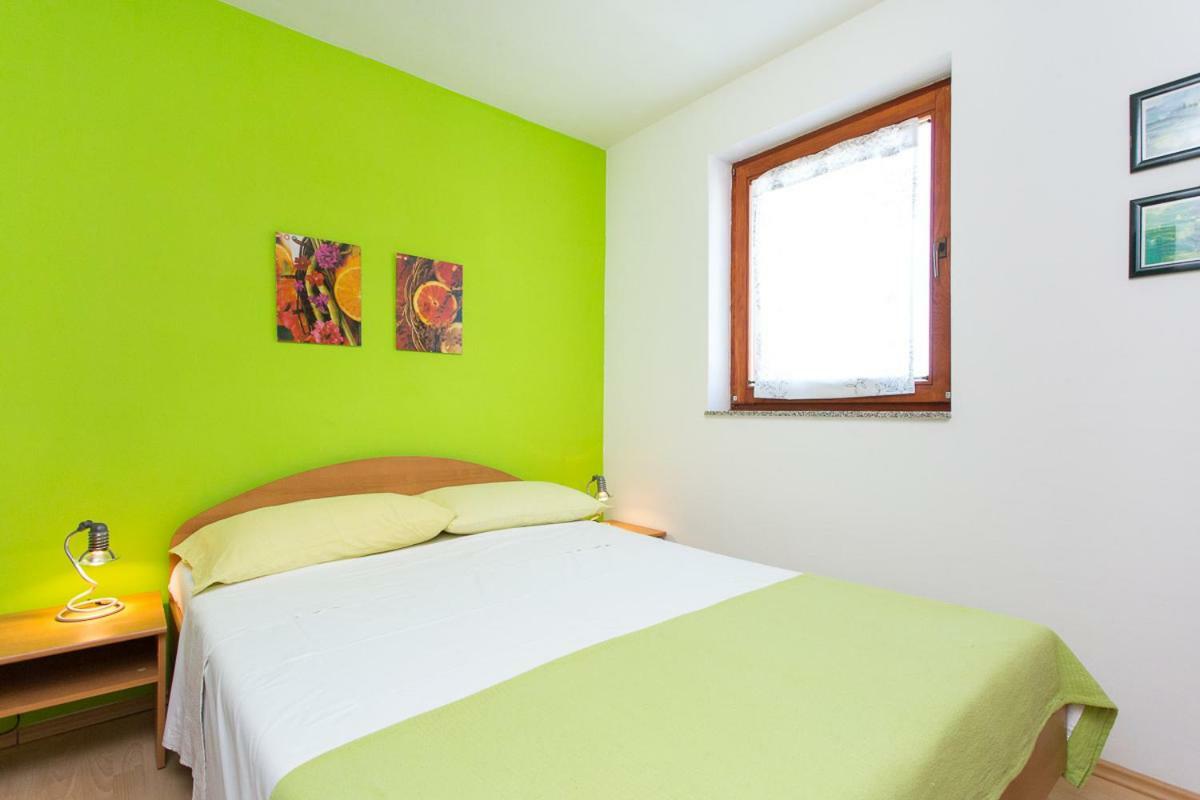 1-Bedroom Apartment With Loggia In Punat Island Krk Buitenkant foto